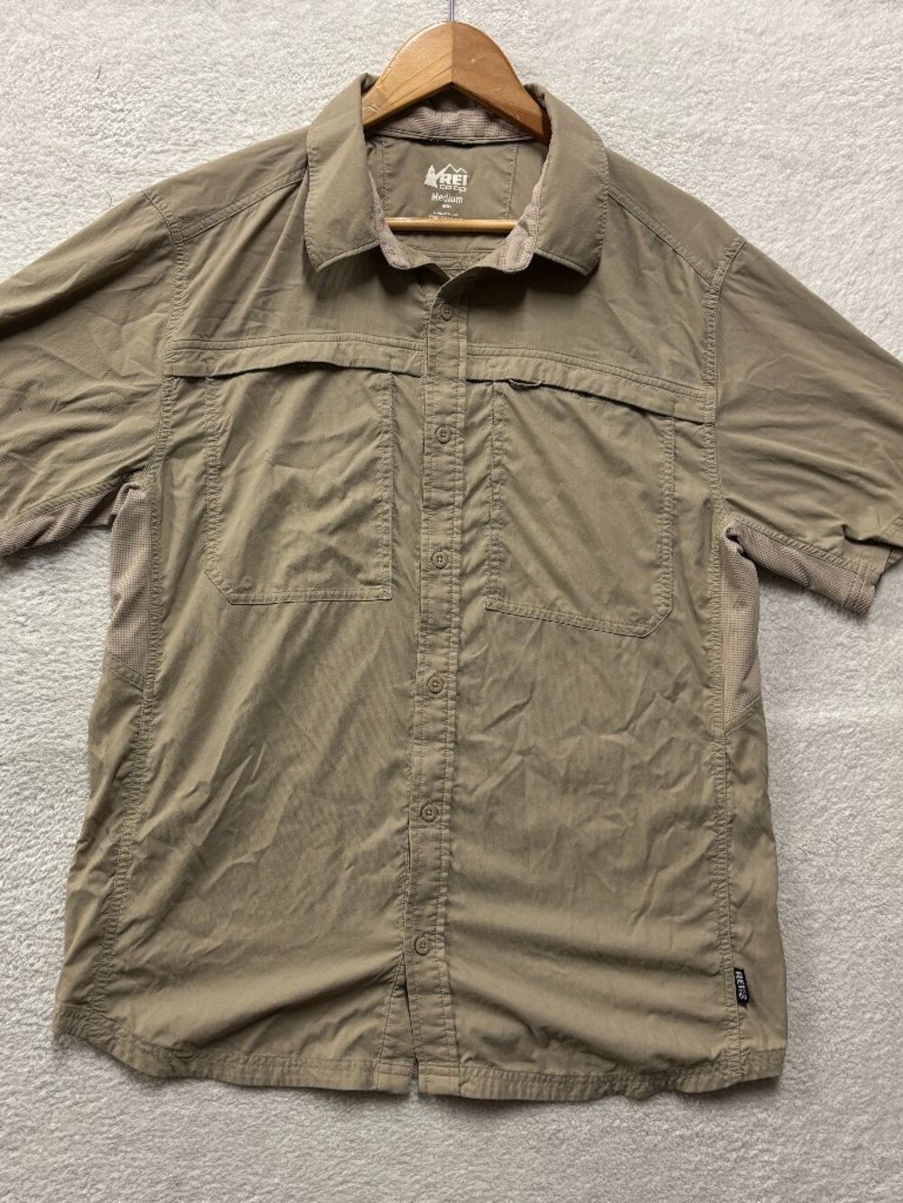 REI Co-op Shirt Mens Medium Vented Tan Biege Outdoor Hiking Climbing Active